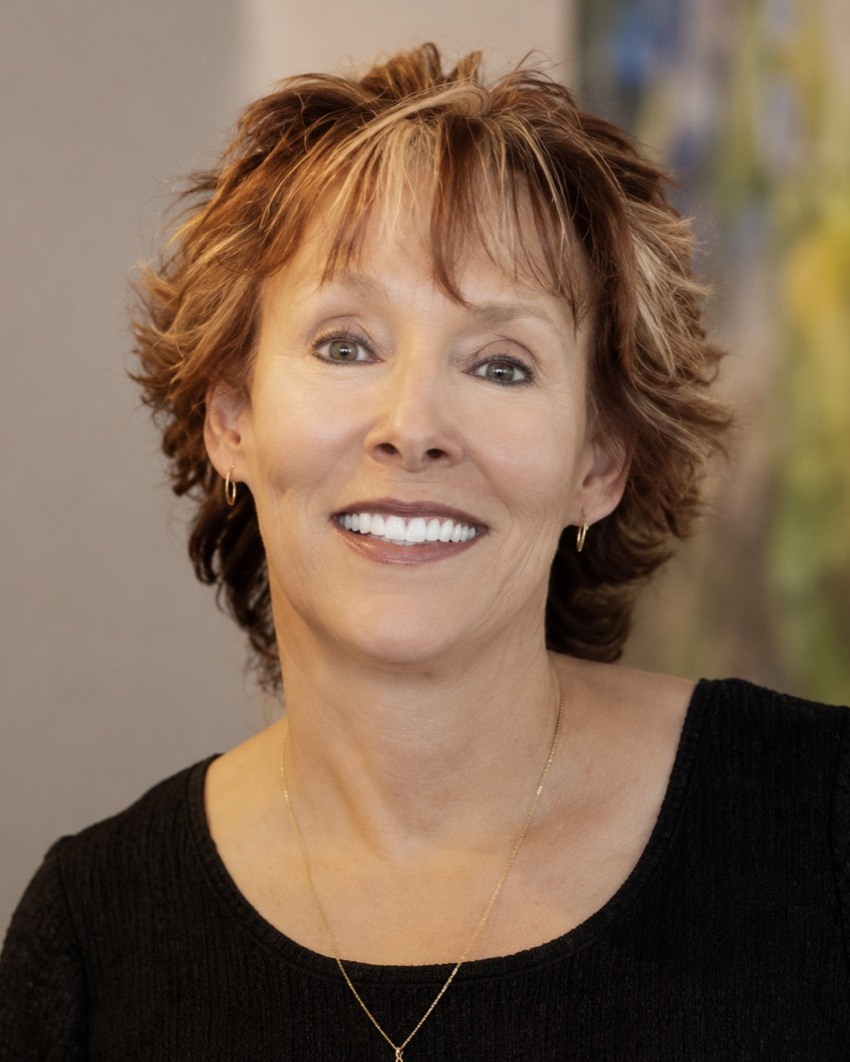 Kristi, office manager at Longmont Dental